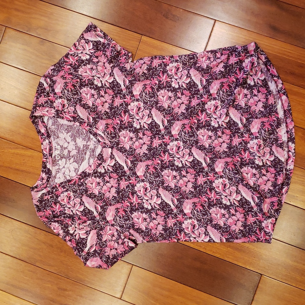 LOFT Women's Medium V-neck Short Sleeve T-shirt Birds Pink